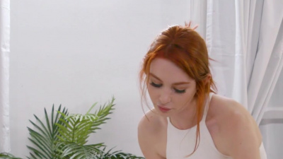 Kristen Scott receives the best massage ever from Lacy Lennon